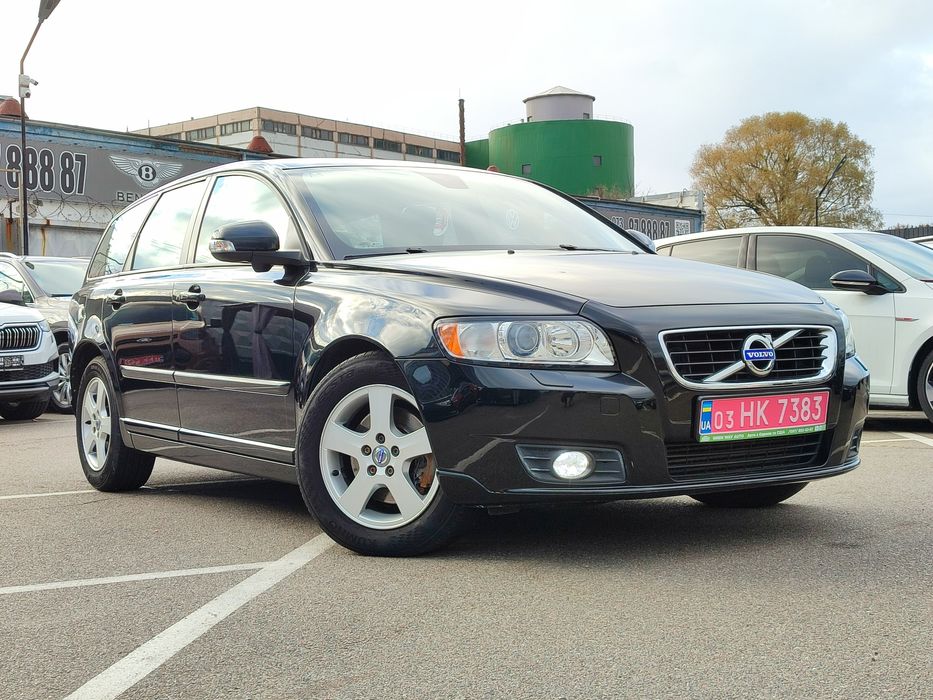 Volvo V50 2,0 D3 автомат 2012рік з Швейцарії