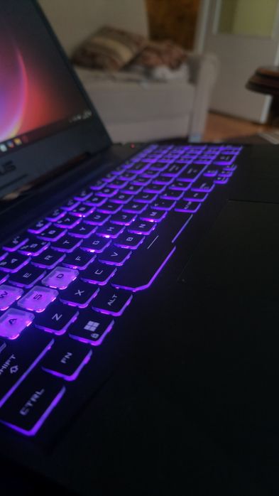 Laptop ASUS TUF FX506H jak nowy