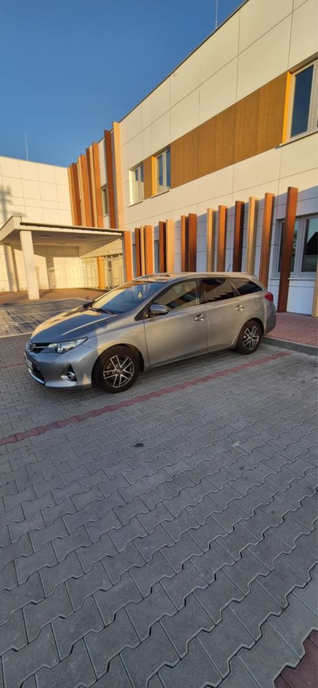 Toyota Auris 1,8 hybryda 2014