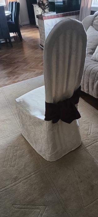 Krzesła do salonu Fameg 8 sztuk + pokrowce