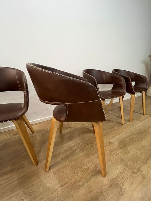 Cadeiras de jantar preço de cada uma 90€