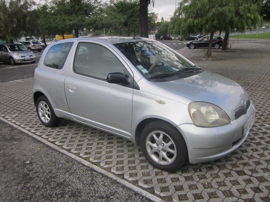 TToyota Yaris 2002 1.0 2 donos
