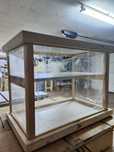 Vitrine de apoio desmontável