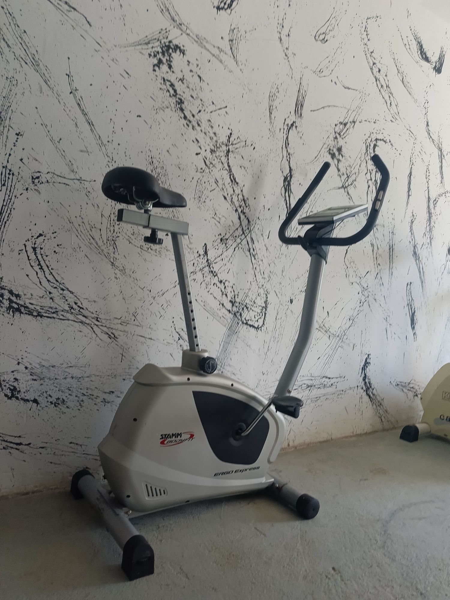 Rower Stacjonarny Elektromagnetyczny Programy Wysyłka HIT