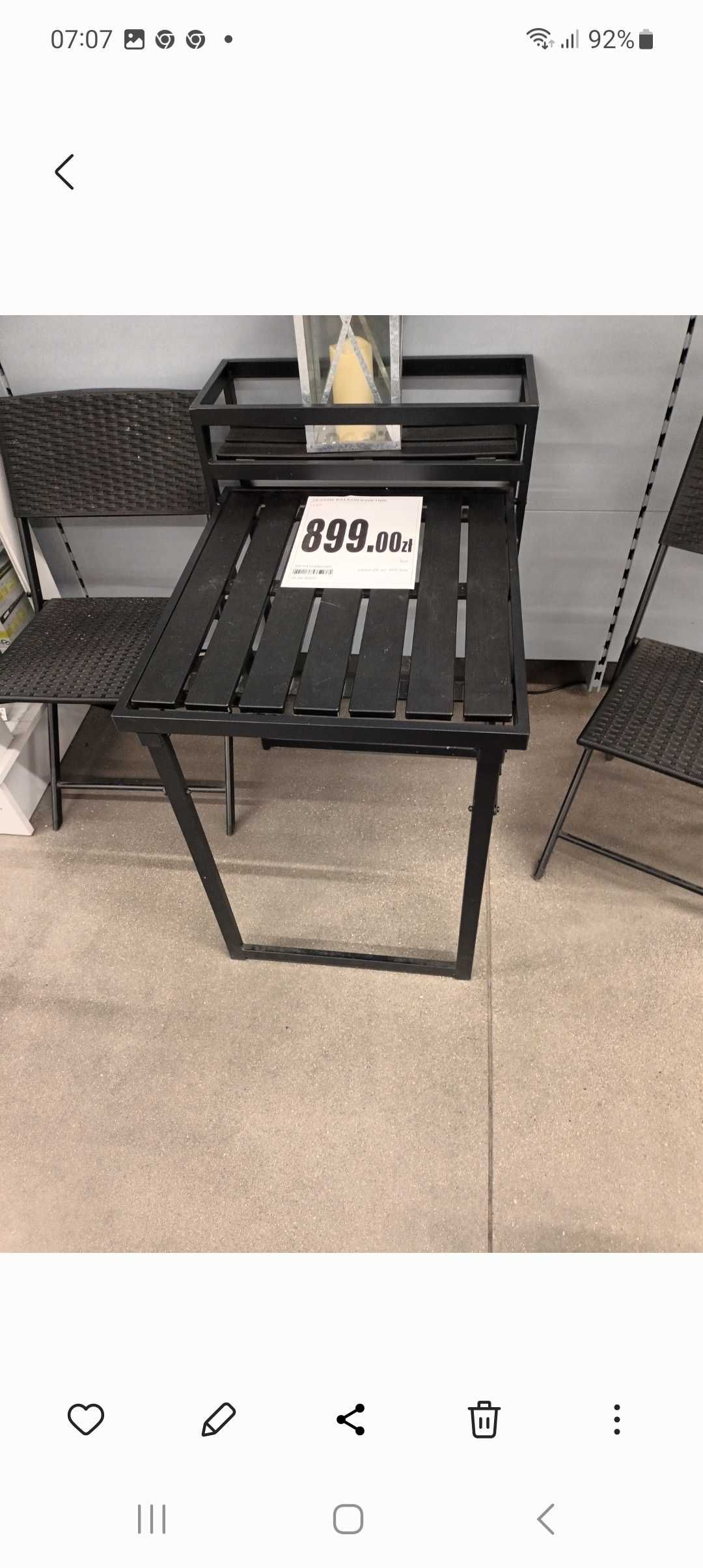 Stolik i krzesła na balkon