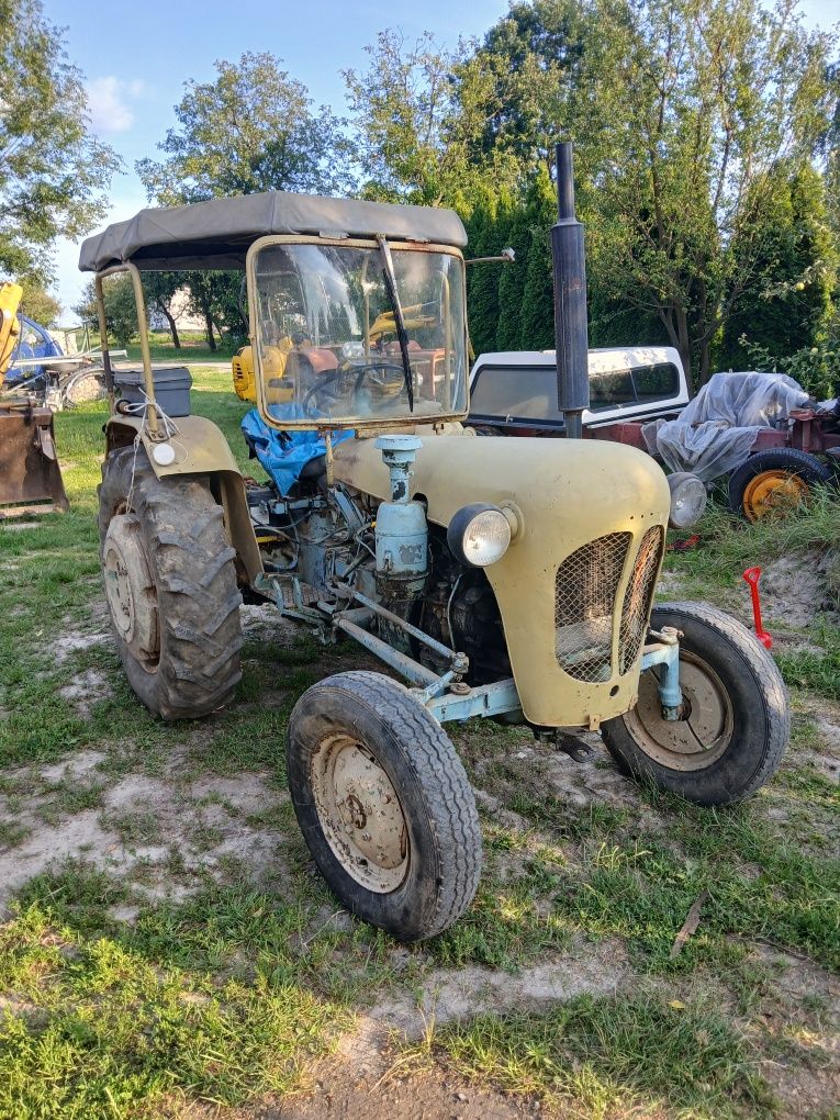 Ursus c328 65r zarejestrowany