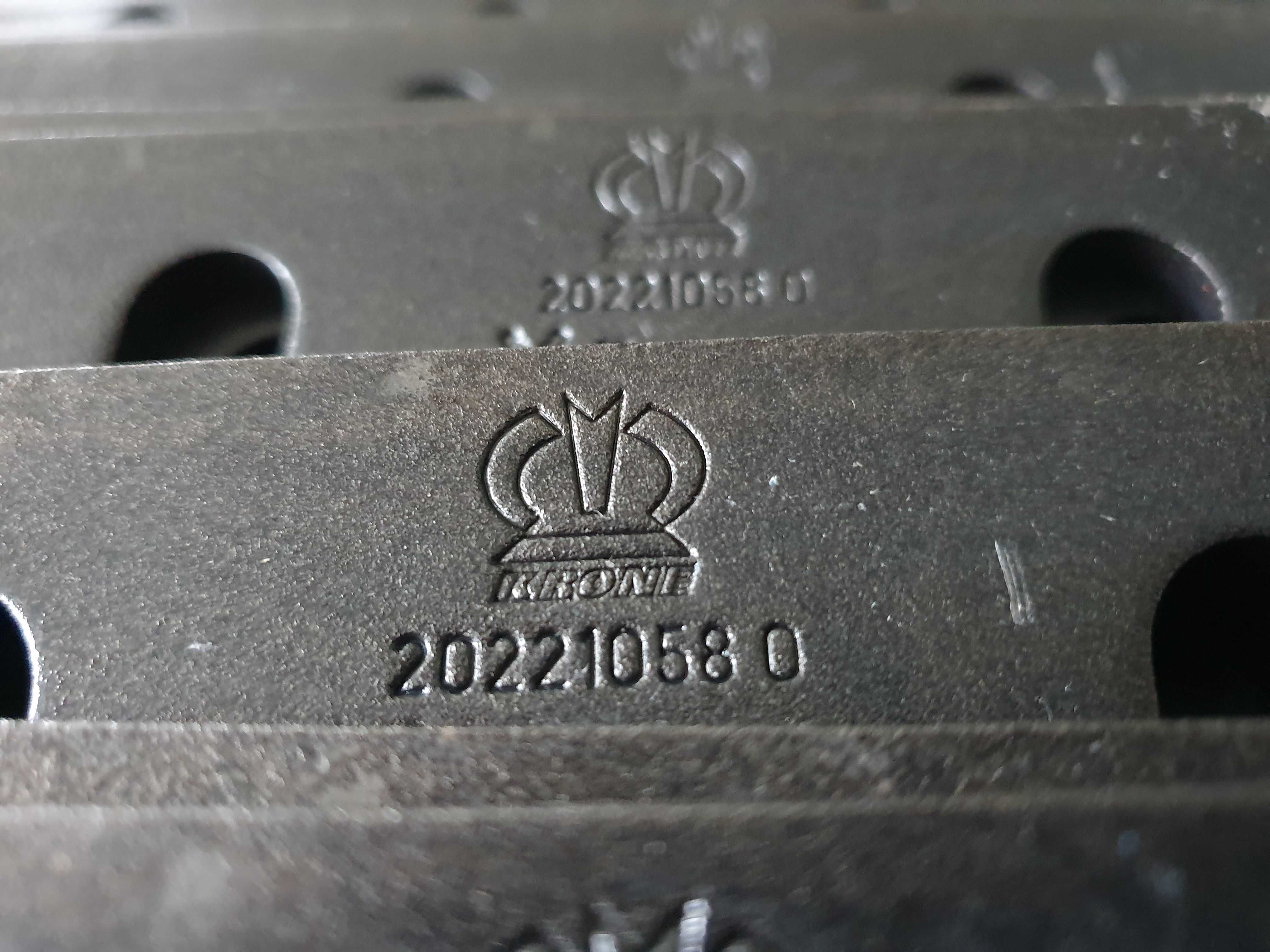 Krone Prasa Zgrabiarka Przetrząsacz Sieczkarnia Kosiarka Przyczepa Wóz
