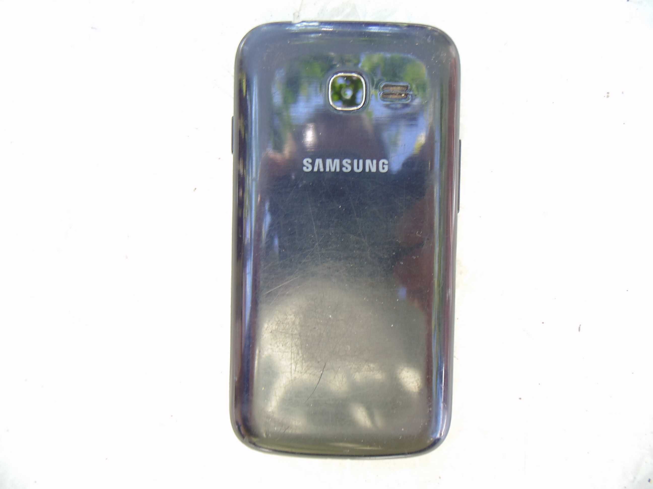 Смартфон Samsung GT-S7262 Galaxy Star Plus