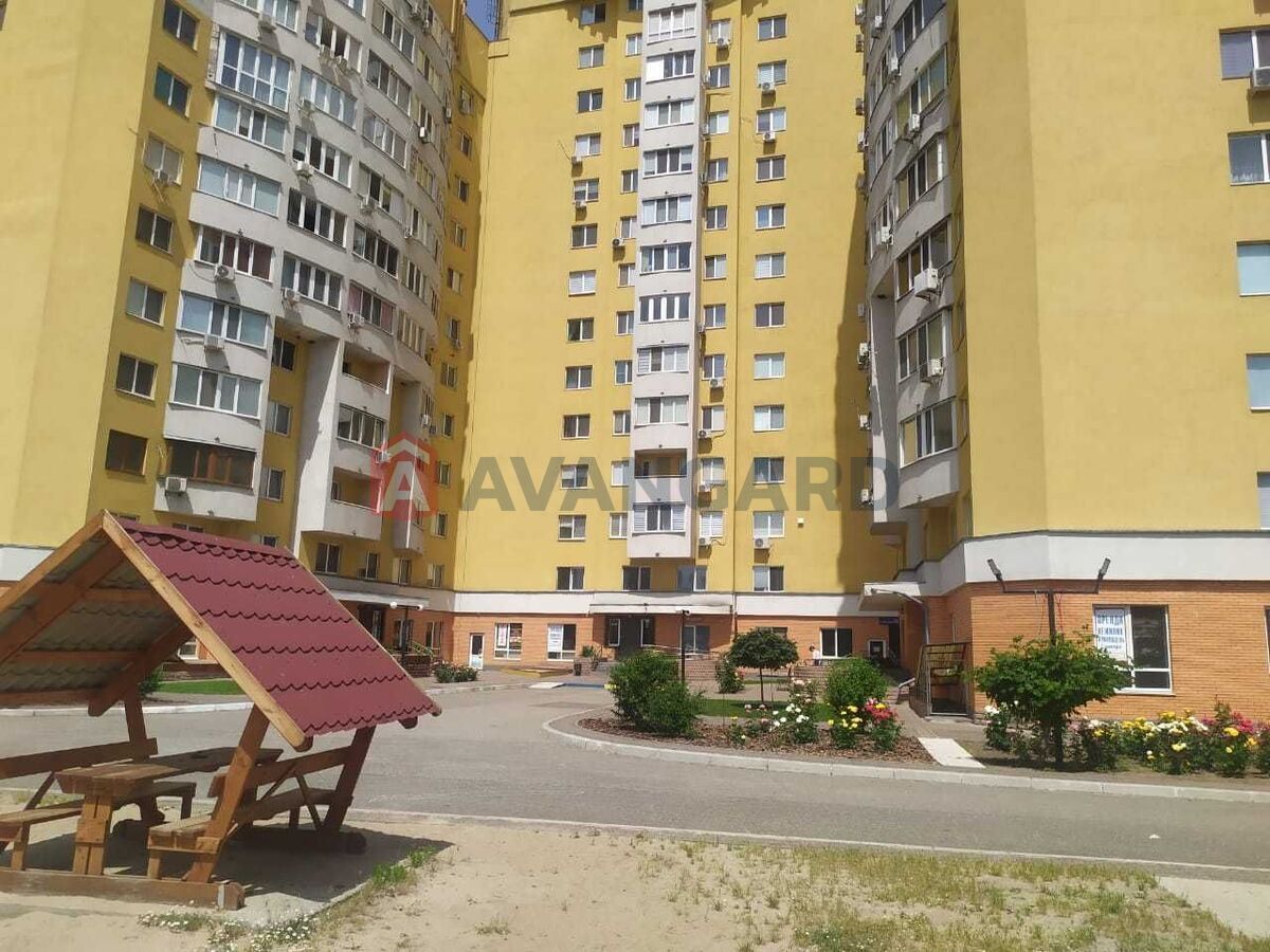 Продаж однокімнатної кімнатної квартири з видом на Дніпро