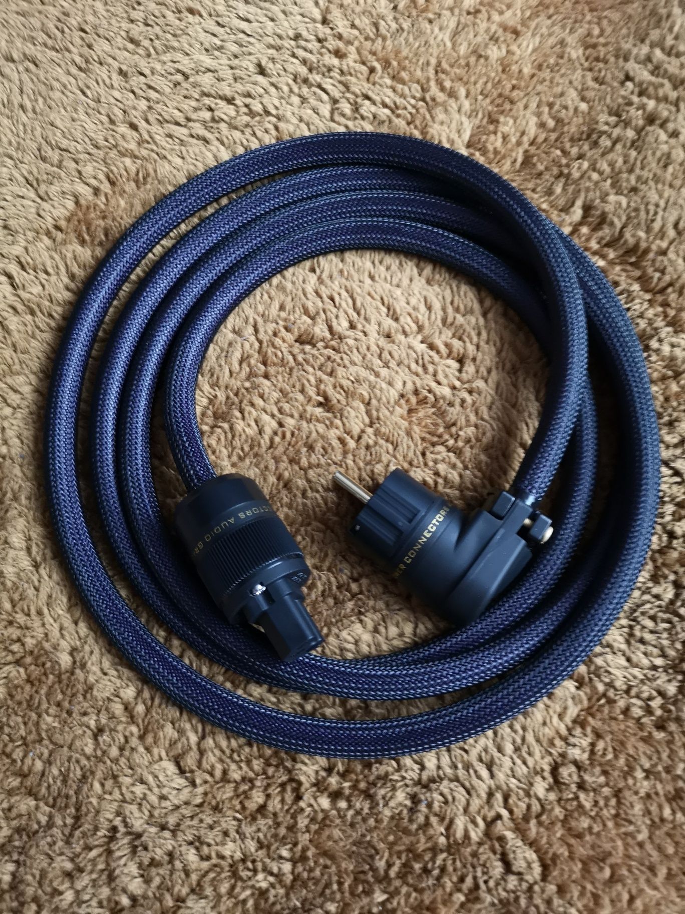 Kabel zasilający Melodika 3x4 mm dł 2.5m Wtyki Schuko kątowe i proste.