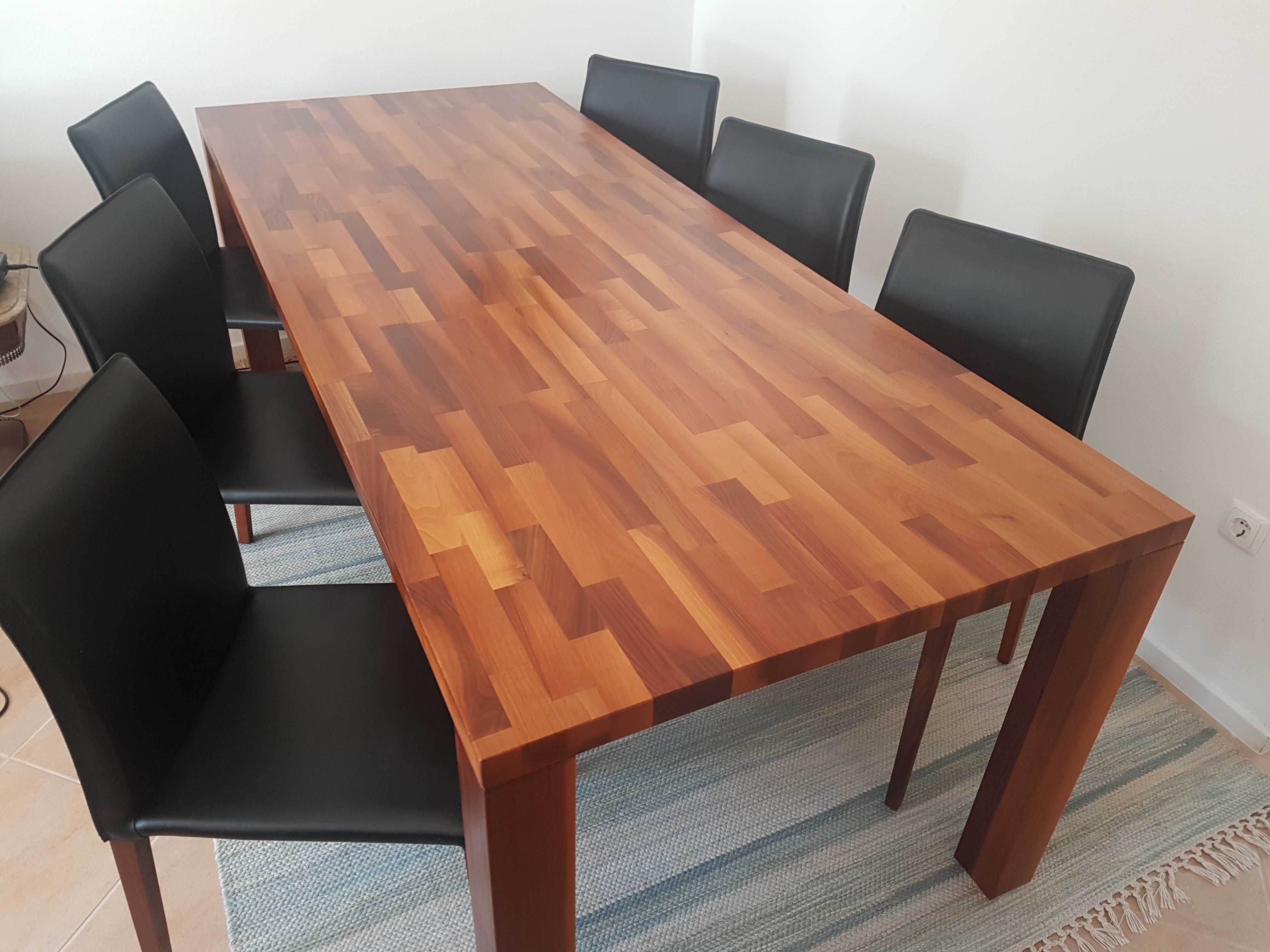 Mesa de sala de madeira nogueira maciça - 220cm x 91cm - origem Suiça