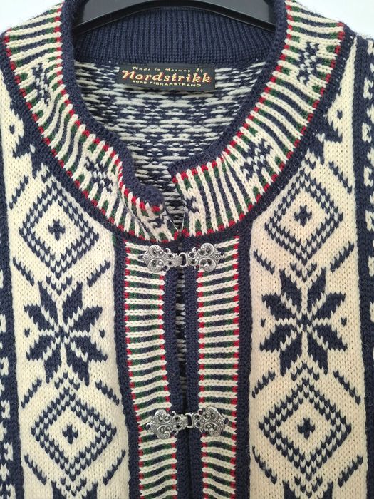 Светер Nordstrikk, оригінал, новий,  ручна робота, комфортний, теплий