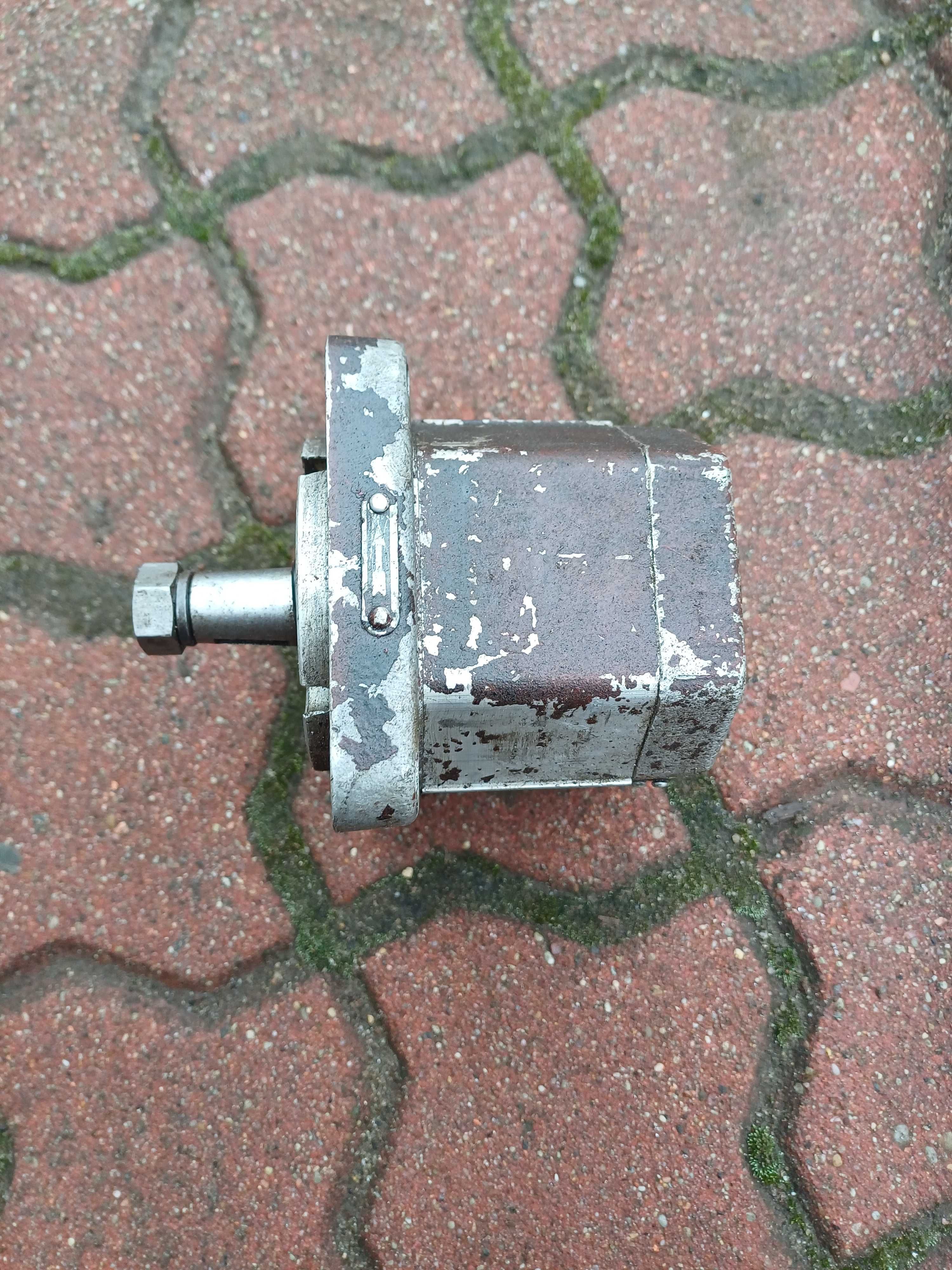Pompa hydrauliczna zębata
PZ2-K-6,3 ursus c360