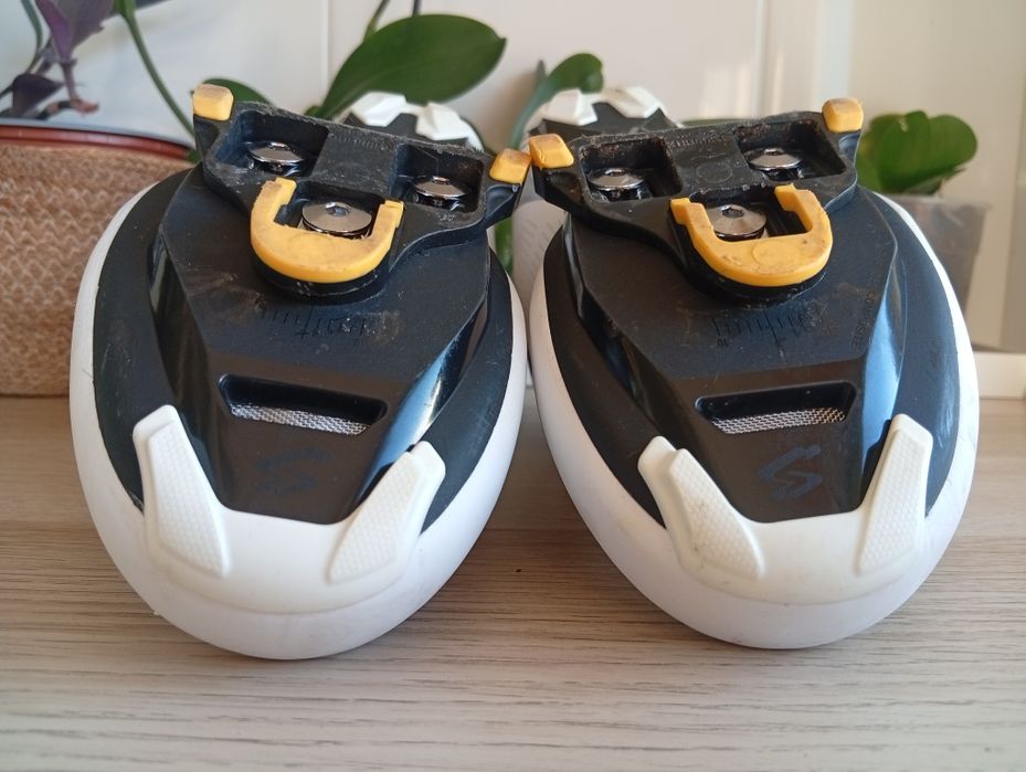 Sapatos de estrada spiuk