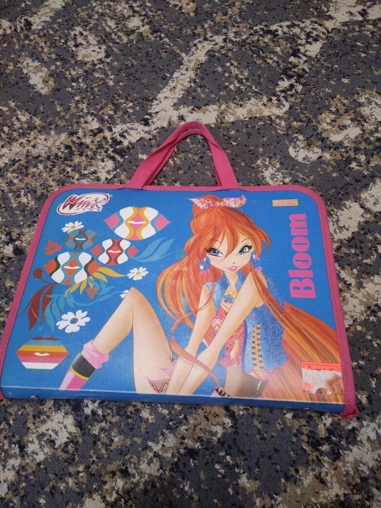 Чудова сумка-портфель для дівчинки