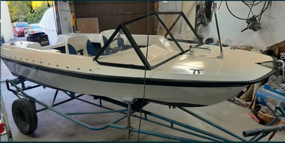 Motorówka Heelwig z silnikiem 35kM zarejestrowana w Reja 24.