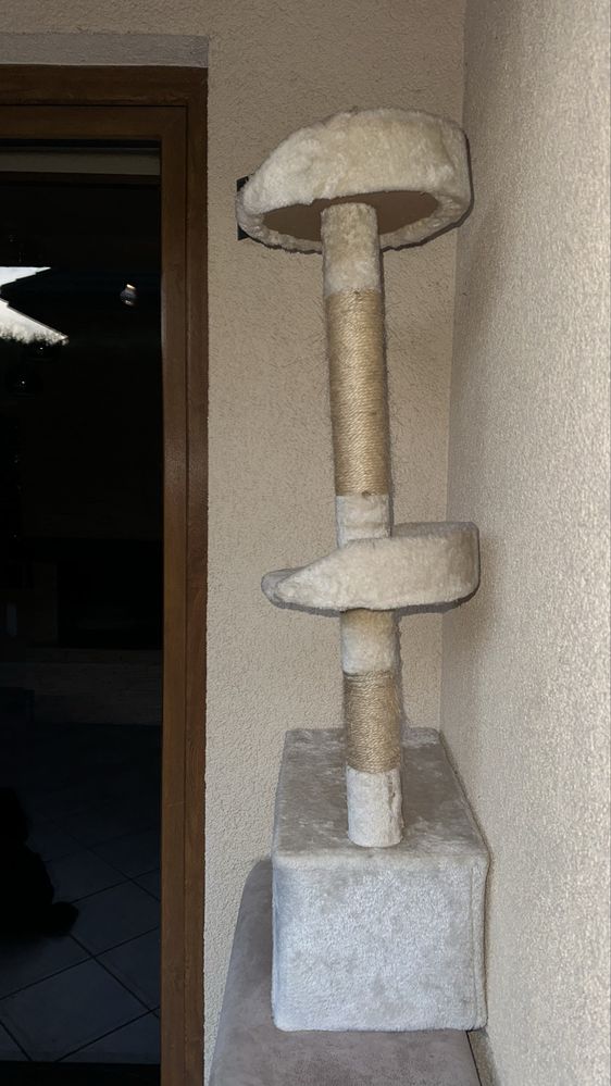 Drapak dla kota bezowy