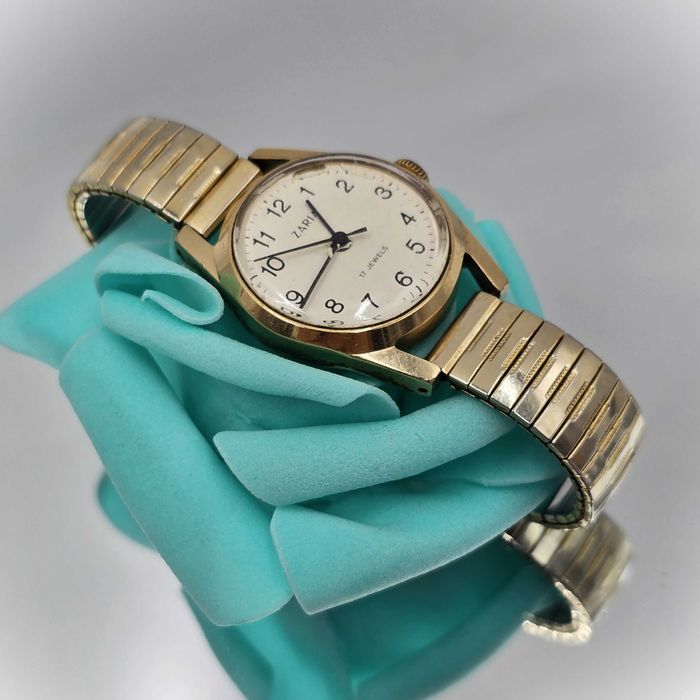 Stary Pozłacany Zegarek ZARIA Vintage ZSRR Mechaniczny Nakręcany