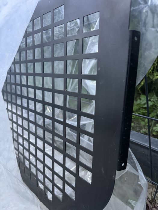 Kratki oslony maskownice zabezpiecz szyb drzwi trafic vivaro primastar