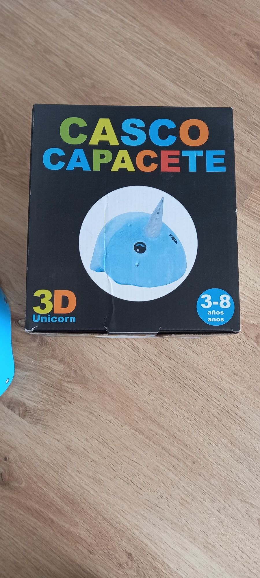 Capacete novo com etiqueta