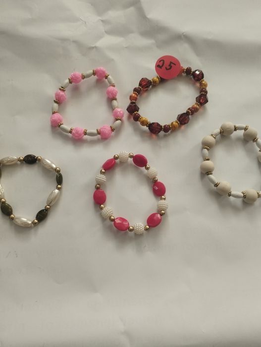 Продам чудові вироби із бісеру