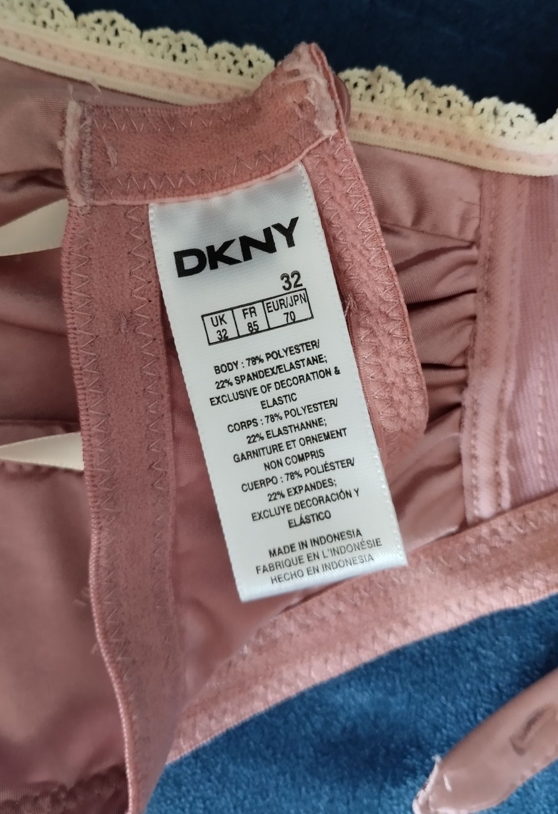 Miękki biustonosz bez fiszbin DKNY