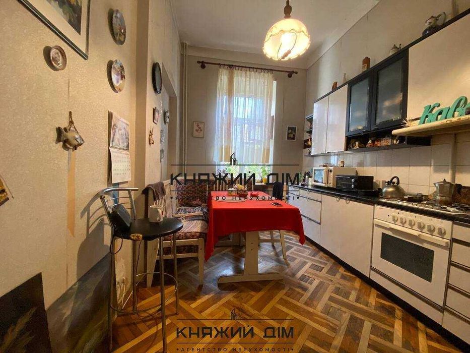 Продаж 3 кімнатна квартира м. Олімпійська КОД 21147044