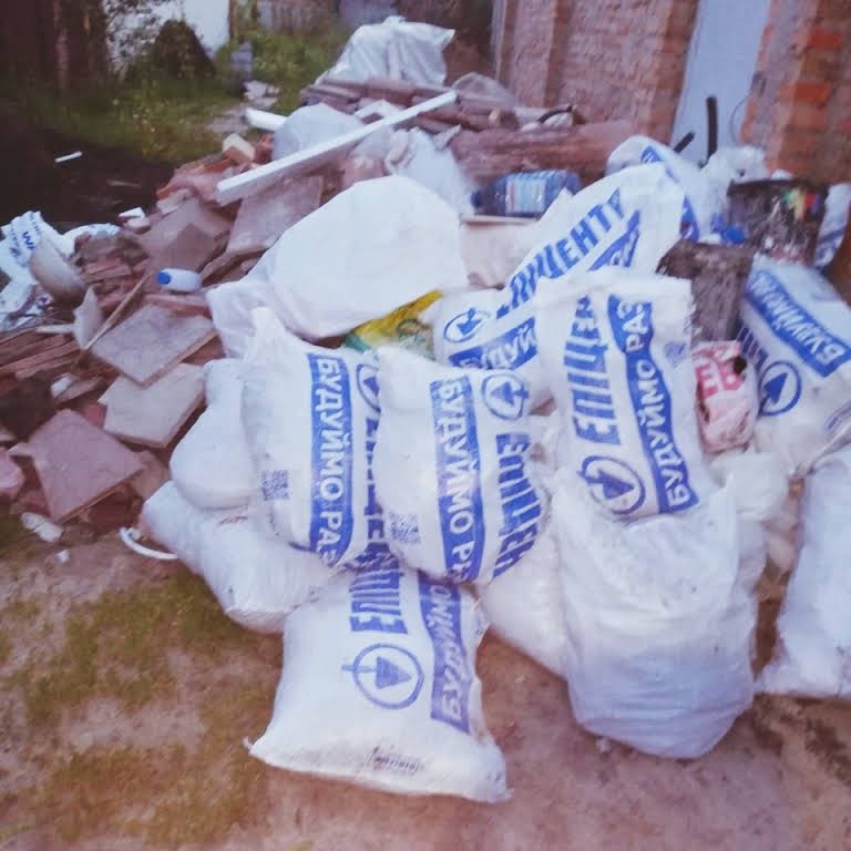 Вывоз мусора, веток, уборка участка
