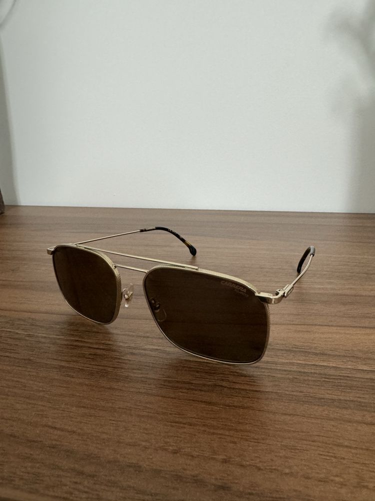 Vendo óculos de sol Carrera