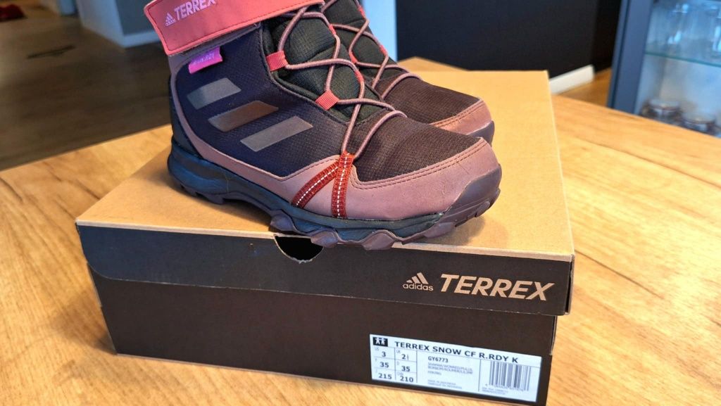 Buty Adidas Terrex Snow 35 dziecięce zimowe