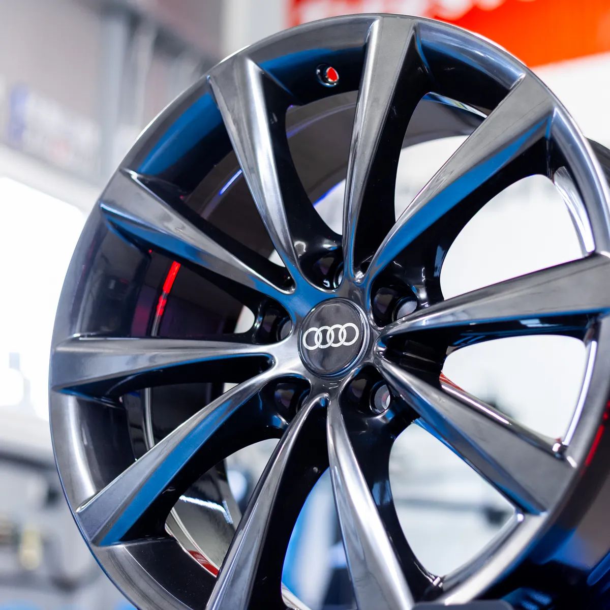 NOWE ORYGINALNE Felgi aluminiowe 18" Audi A4 A5 A6 A7 A8 Q3 Q5 Q7