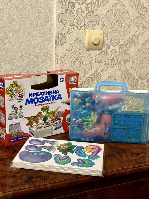 Мозаїка на шурупах Динозаври з шуруповертом