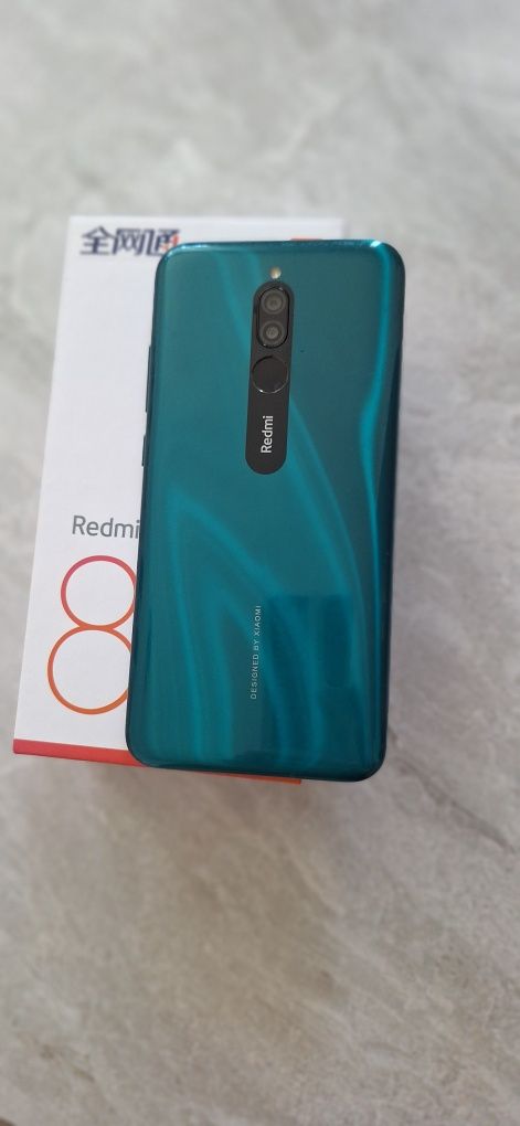 Xiaomi redmi 8.  4/64.В користуванні був не довго під стіклом.