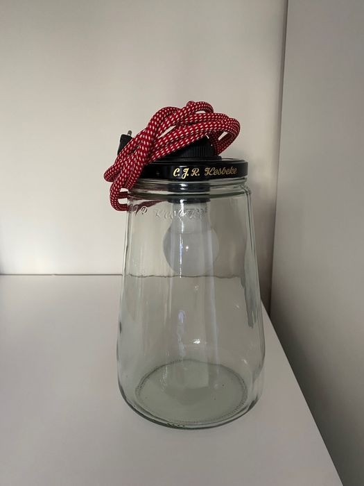 Candeeiro / lanterna com fio de tecido encarnado 25€€