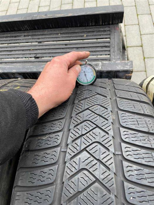235 45 R18 Pirelli Winter SottoZero 3 98V 5-6mm