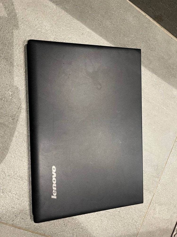 Продам ноутбук Lenovo з процесором Intel Core i3-5005U