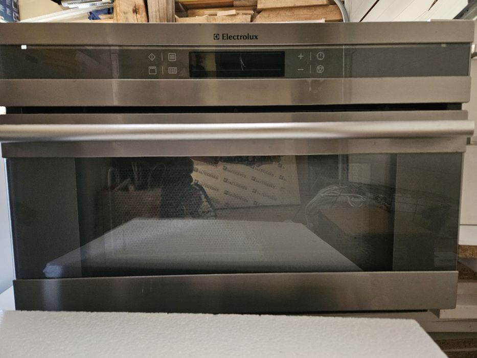 Mikrofala Piekarnik Electrolux