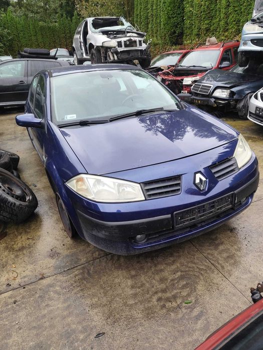 Posiadam czesci renault megane 2  sedan   1.6  16v  2003r