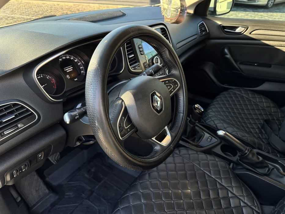 Renualt megane 4 1.6 бензин
