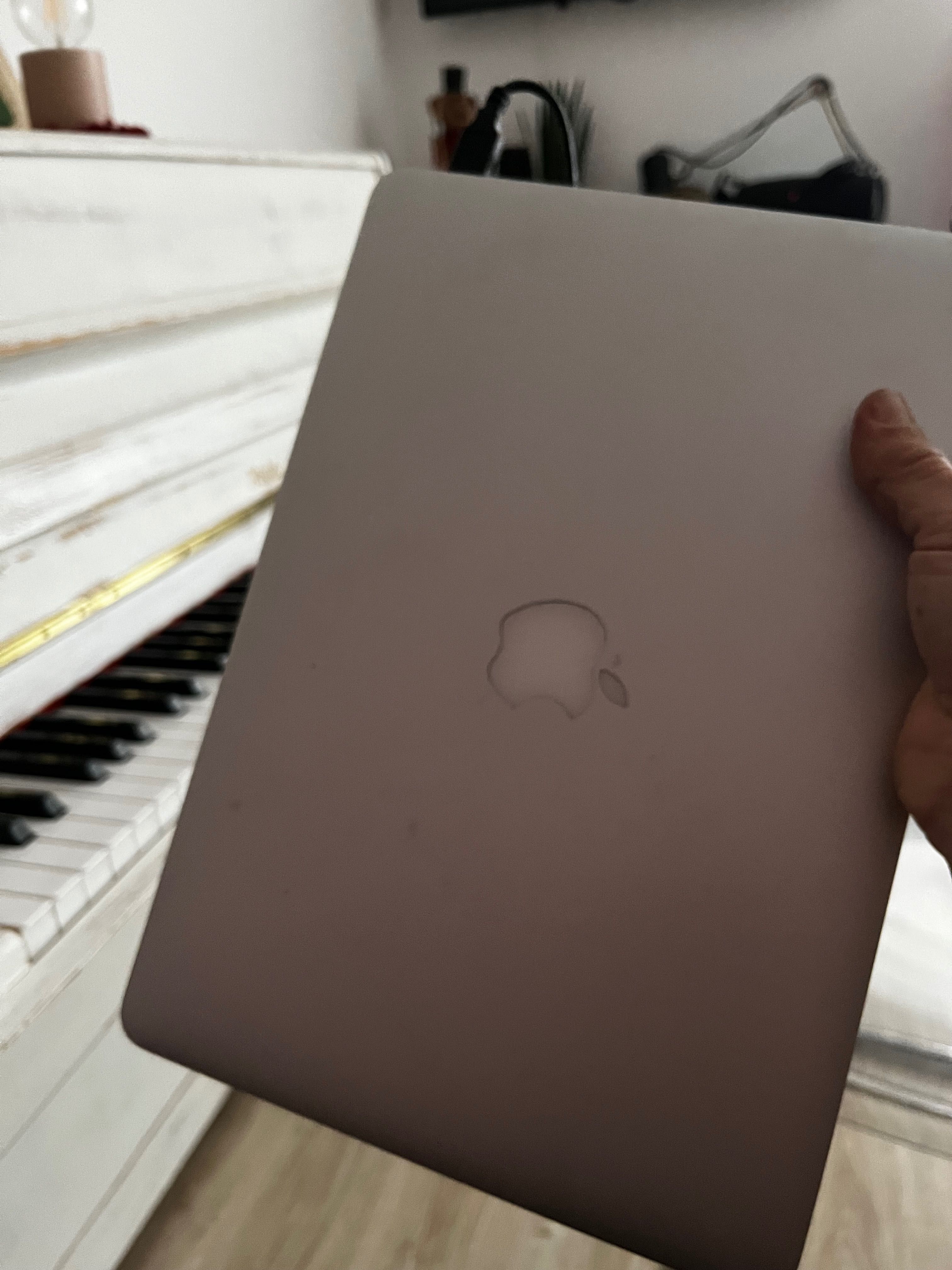 MacBook Air 2015 / 1,6 GHz / 8 GB