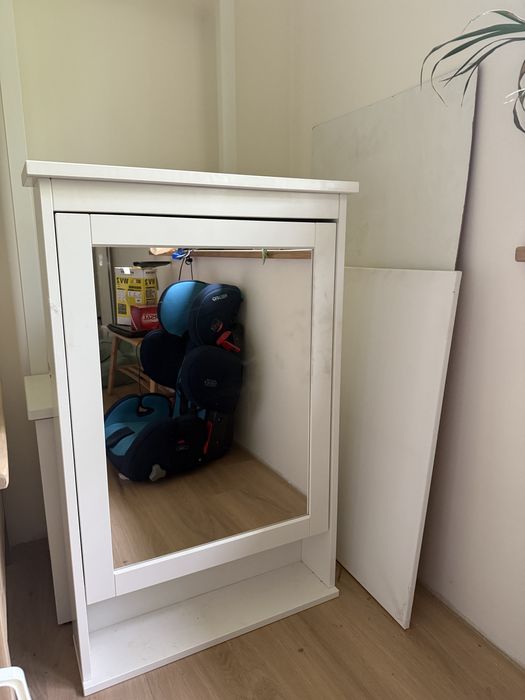 Lustro ikea do lazienki Hemnes
