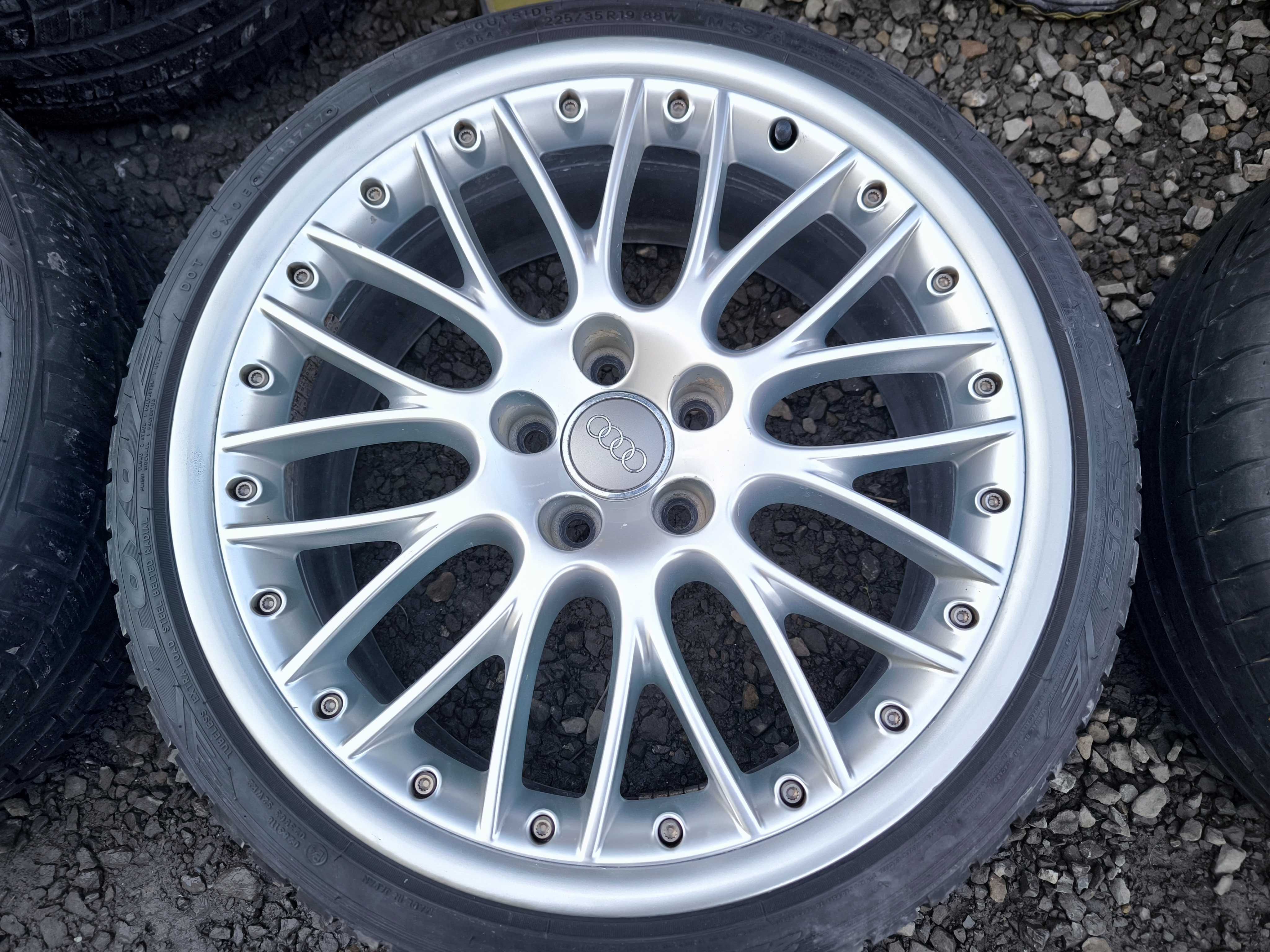 Koła Audi A4 A6 C6 Q3 TT VW Skoda Seat 18 cali 5x112 ET48 225/35