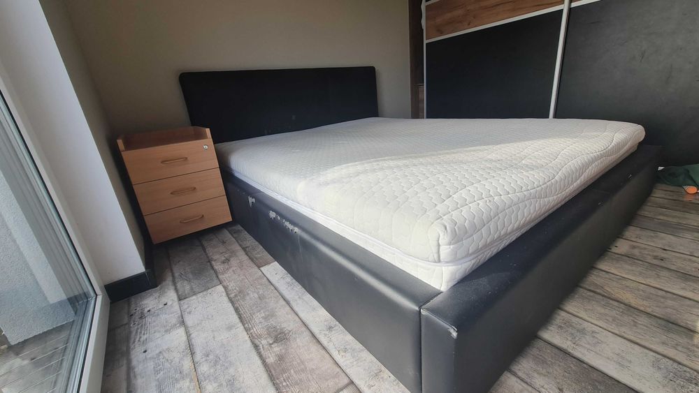 Łóżko małżeńskie 160×200