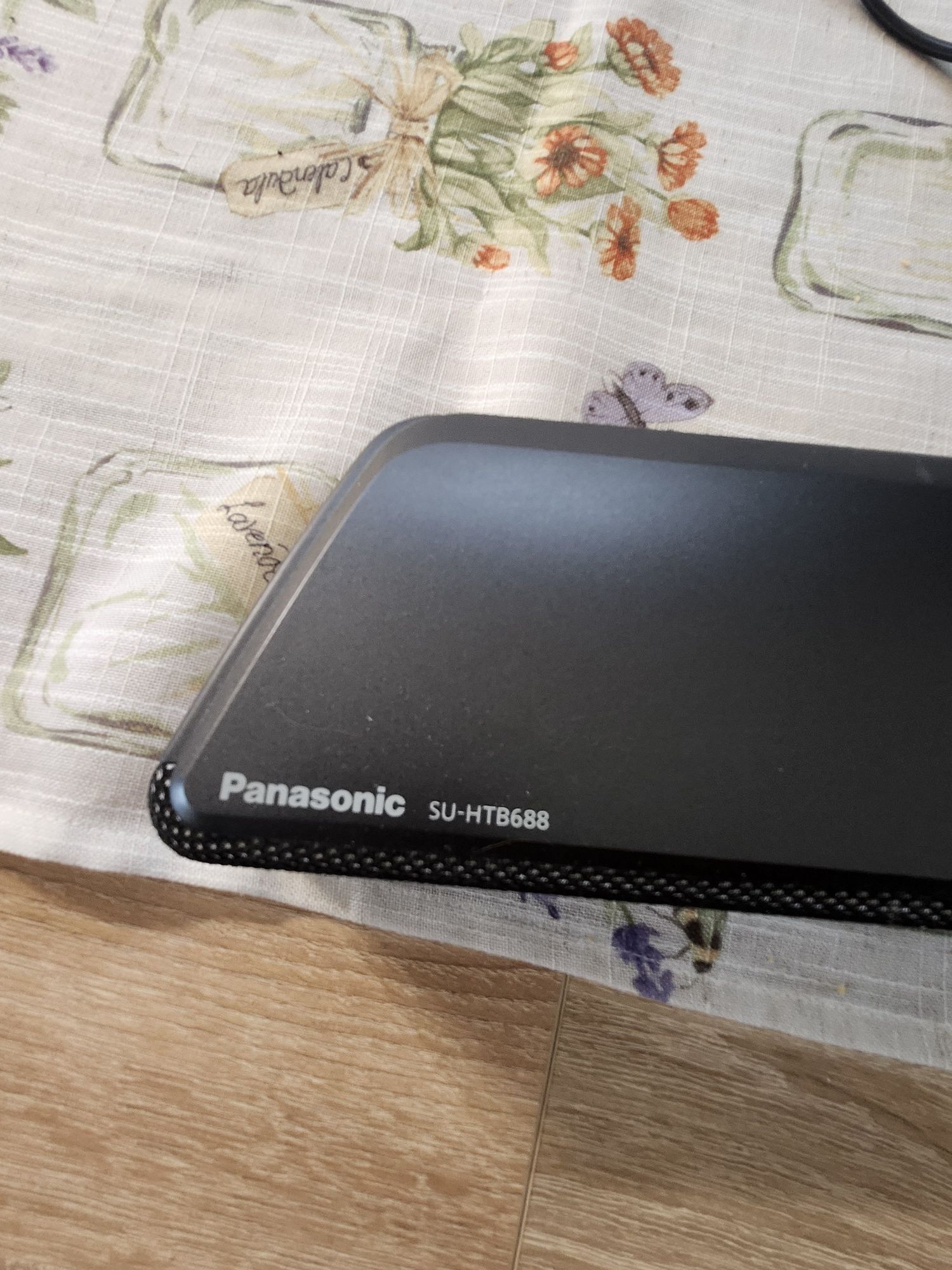 Soundbar Panasonic SU-HTB688