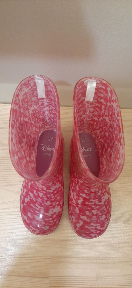 Galochas/botas n⁰27
Como novas (usadas 1 a 2 vezes)
Marca: Disney Minn