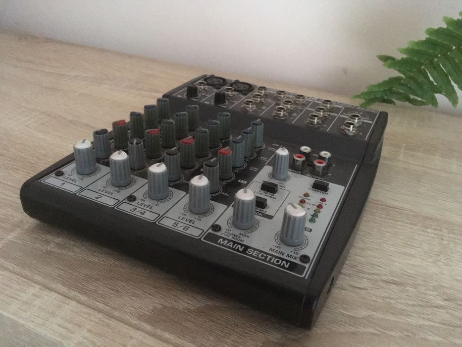 Mikser Behringer XENYX 802