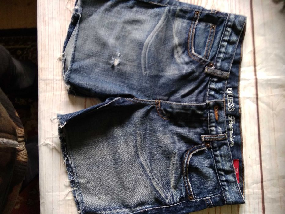 Spodenki Guess. Dżinsowe/wyprzedaż