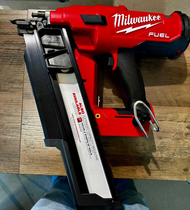 Gwoździarka M18 Milwaukee 2744-20 FFN21 21 stopni 50-90mm