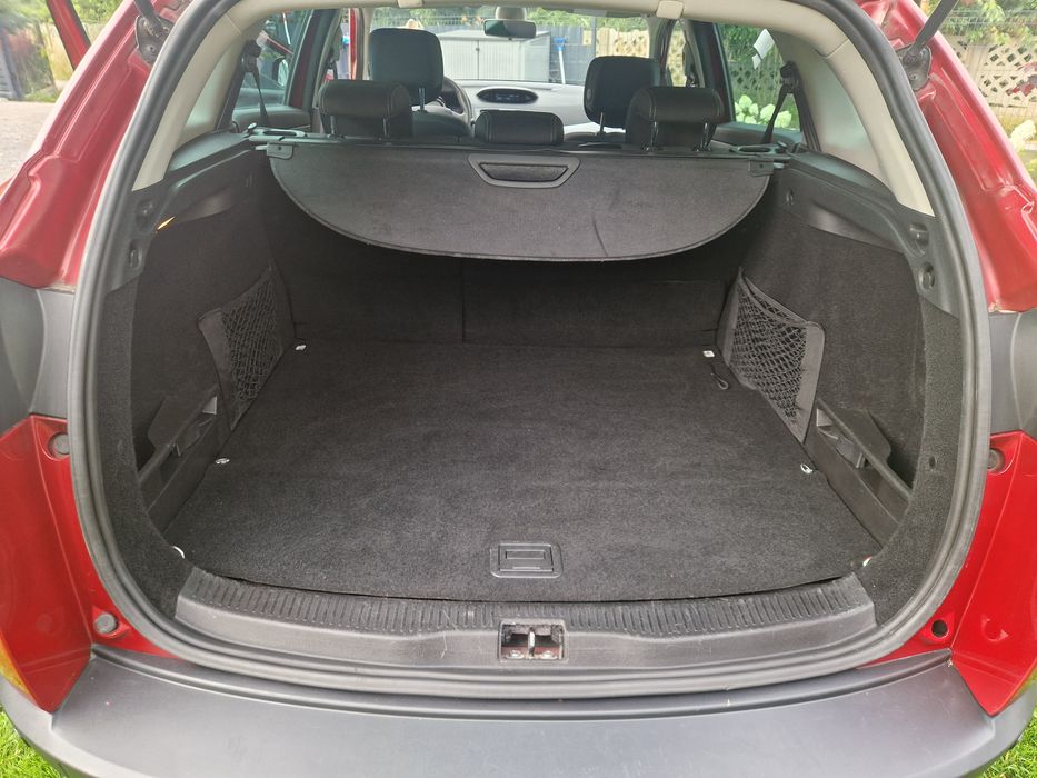 Renault megane Grandtour 1.6 benzyna 6 biegów REZERWACJA