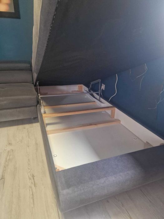 Sprzedam narożnik 2,70 x 2,30 m – wygodny i elegancki